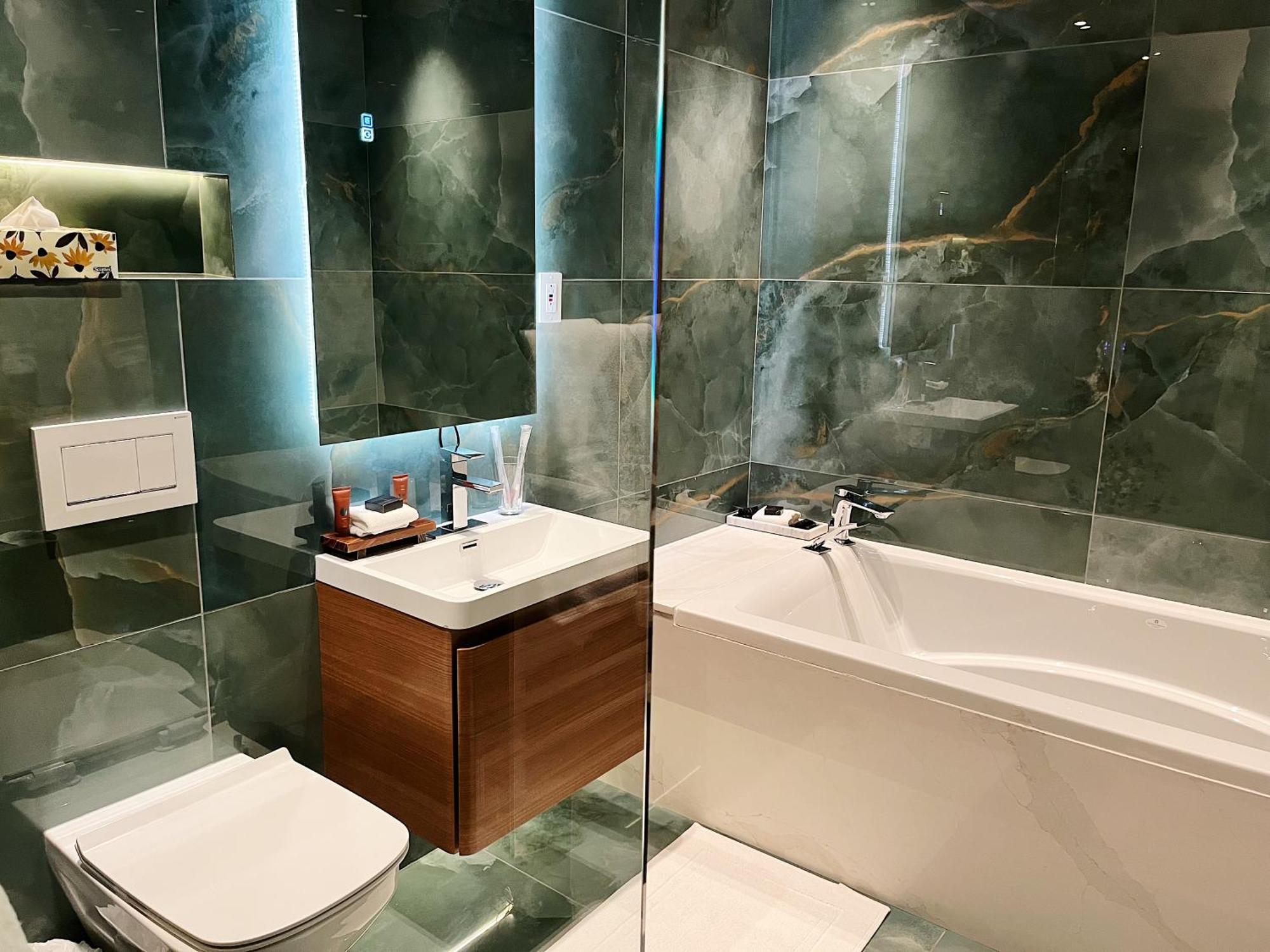 Hotel Kutuma — Photos 1